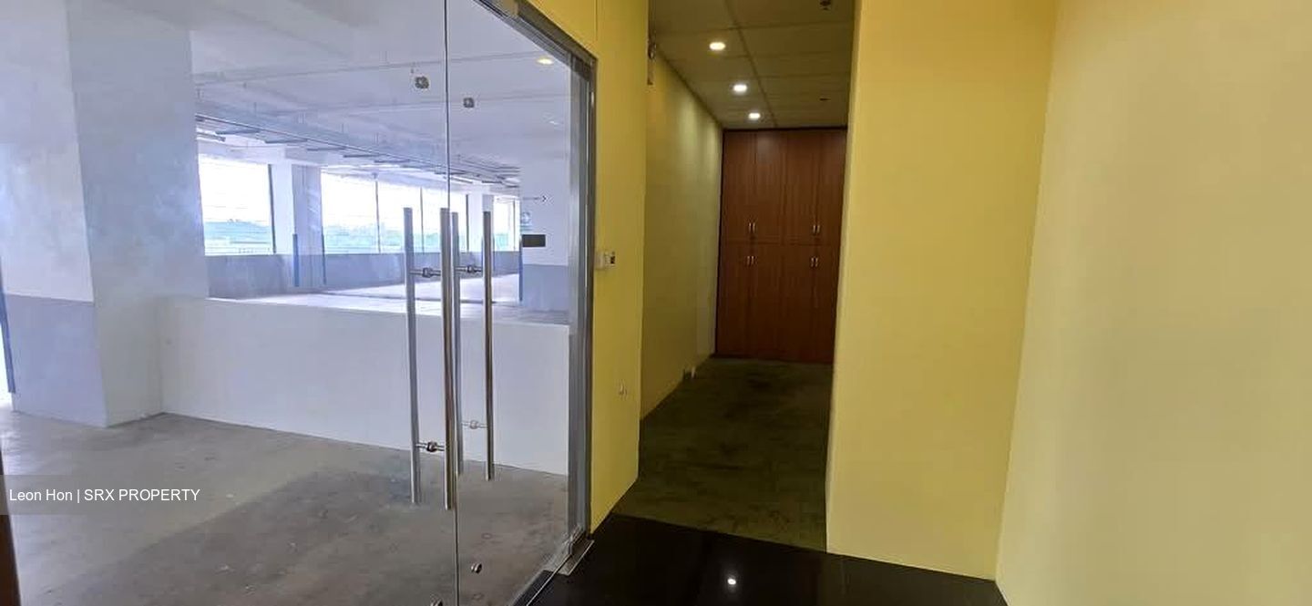 Tradehub 21 (D22), Factory #563356851